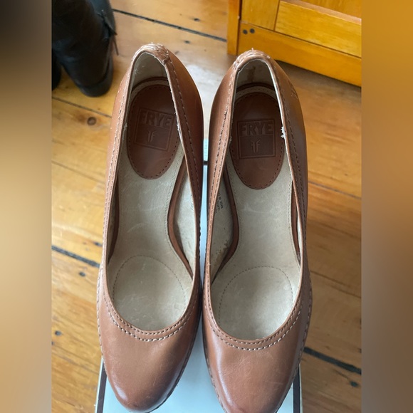 FRYE Anna Pumps / Size 6.5 - Picture 5 of 11